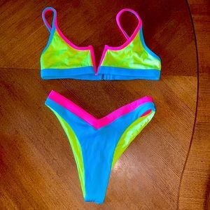 New One one bikini size large price is firm as it’s new and didn’t fit me